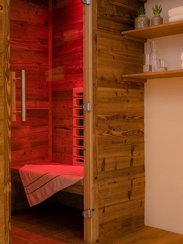 Mountain Chalet Plus | Family - C6 Infrared sauna