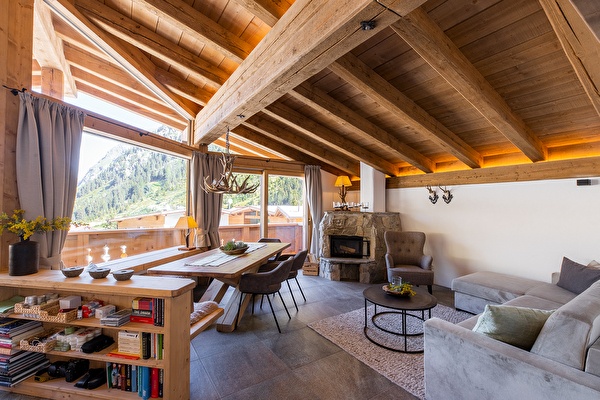 Mountain Chalet Plus | Sauna - C14 Living room