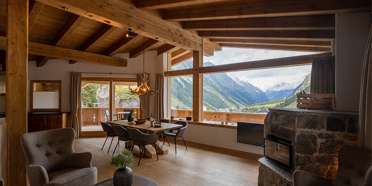 Mountain Chalet Plus Deluxe | Family - Living room